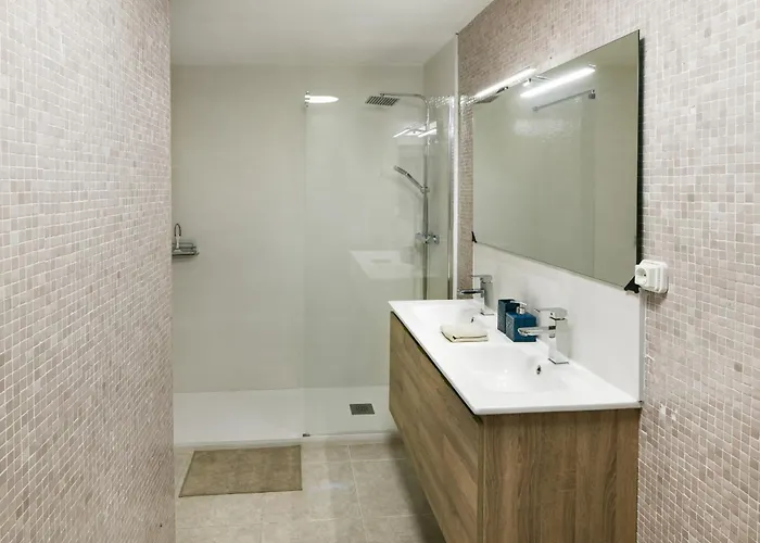 La Palomita Espectacular Vista Al Mar شقة فوينخيرولا